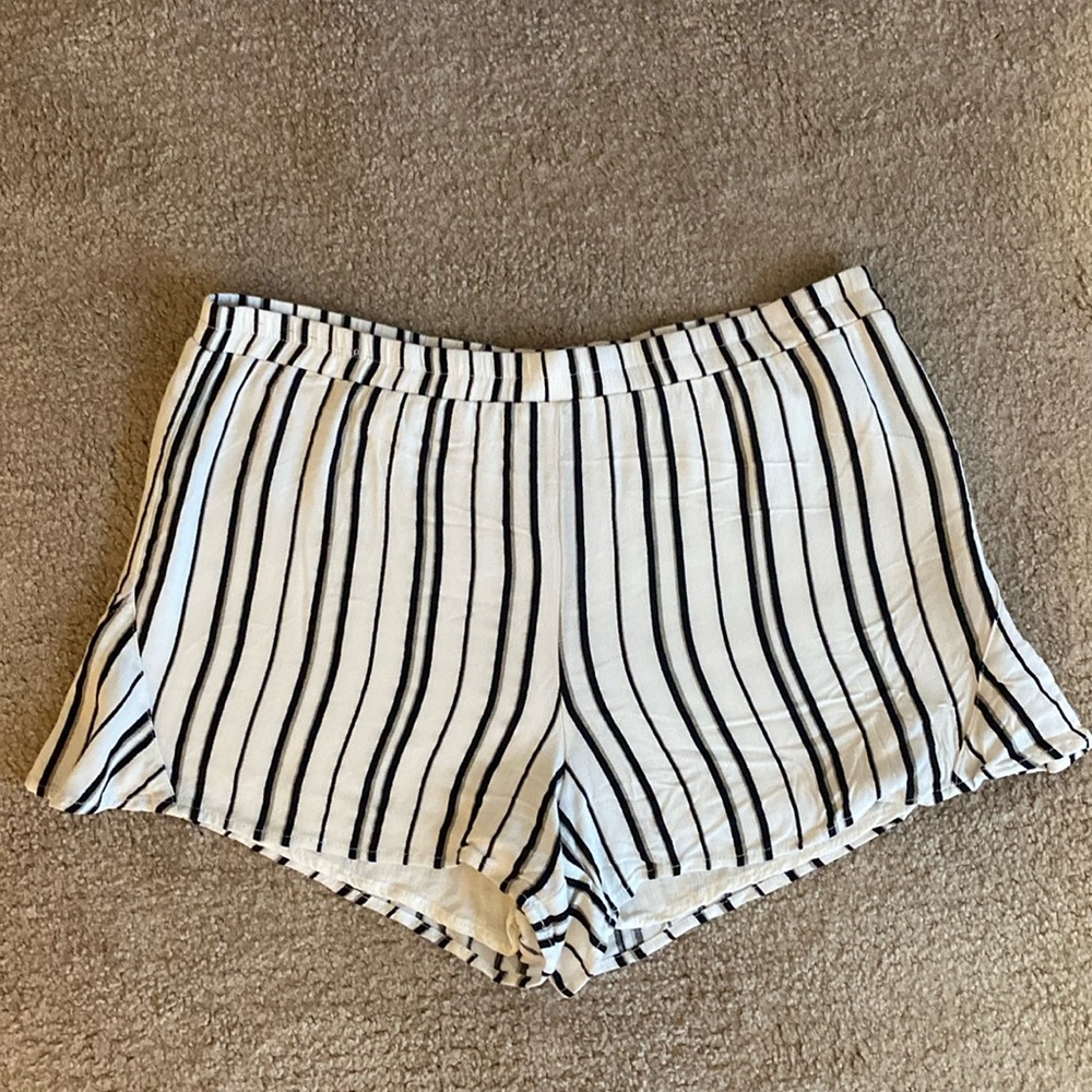 Kendall and Kylie striped black-and-white flowy shorts